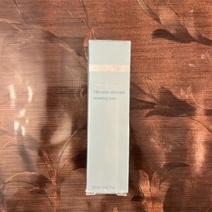 Artistry intensive skin care renewing peel